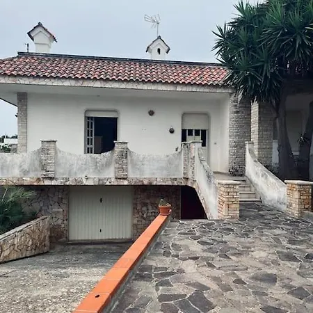Casa Vacanze 玛丽娜迪曼卡维萨